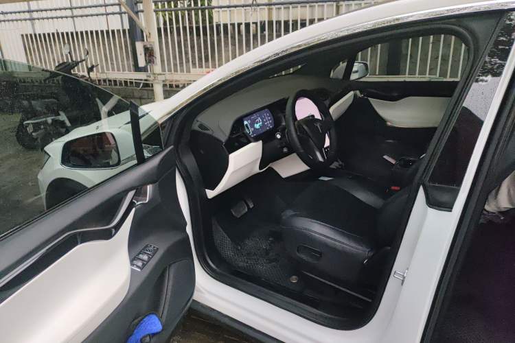 Used Tesla Model X 2019 Long-Range Version
