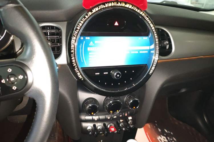 Used  MINI 2022 1.5T COOPER Classic Edition
