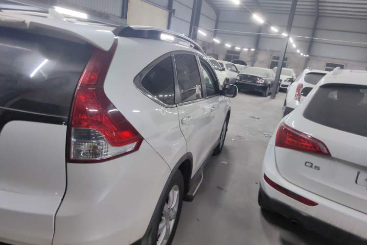 Used Honda CR-V 2012 2.0L two-wheel drive urban version
