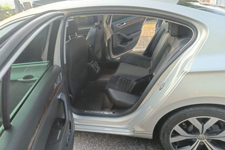 Used Volkswagen Magotan 2018 330TSI DSG Luxury Model
