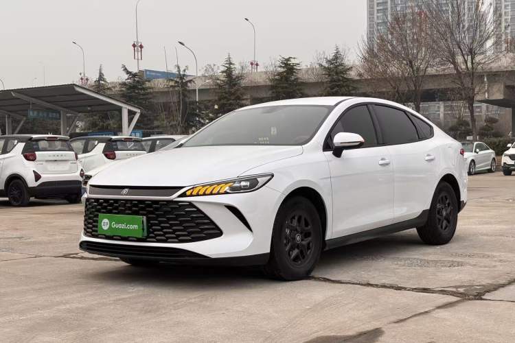 Used BYD Qin PLUS 2025 DM-i Smart Drive 55KM Leading Model
