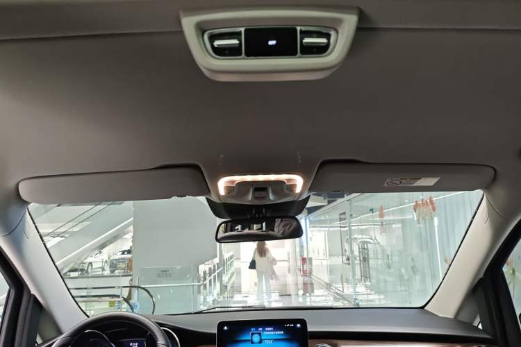 Used Mercedes-Benz V-Class 2021 V 260 Avantgarde Edition
