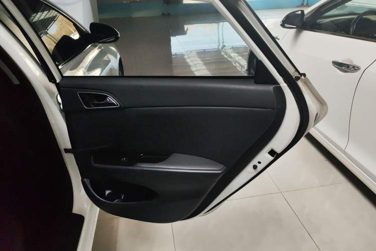 Used Hyundai Mistra 2014 1.8L Automatic Smart GLS
