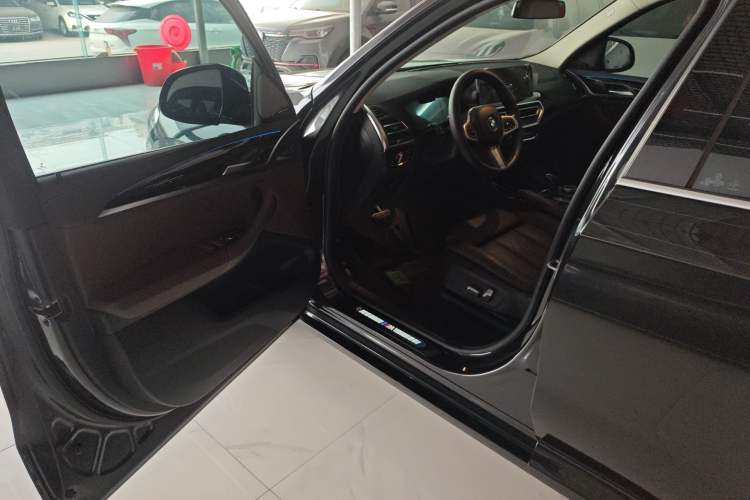 Used BMW iX3 2022 Leading Model
