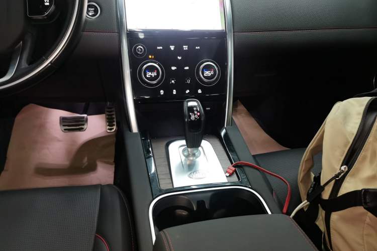 Used Land Rover Discovery Sport 2020 249 PS R-Dynamic Performance Edition
