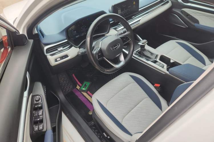 Used Geely Auto Emgrand 2022 4th Generation 1.5L CVT Flagship Model
