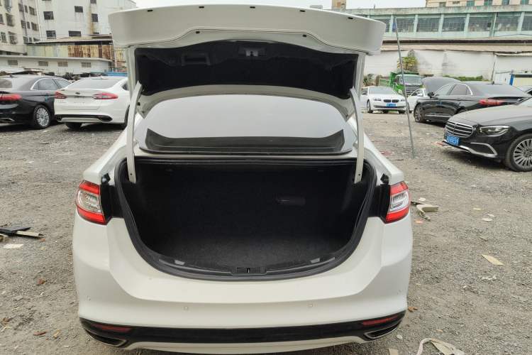 Used Ford Mondeo 2013 2.0L GTDi240 Flagship Edition