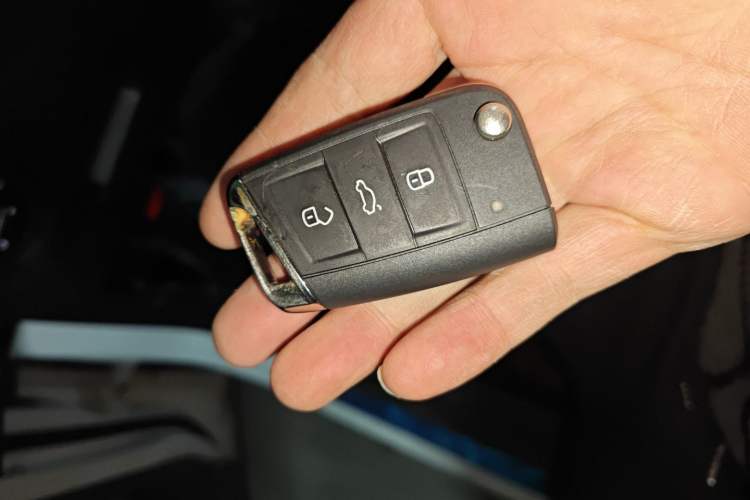 Used Volkswagen Tharu 2023 300TSI Two-Wheel-Drive Moonlight Edition
