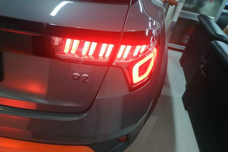 Used Lynk & Co 02 2018 1.5T DCT Two-Wheel Drive Zhaopu Version China V Standard
