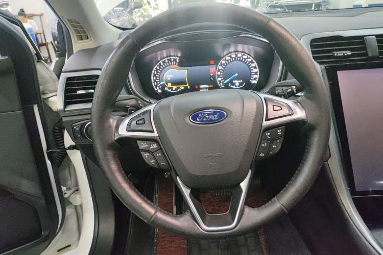 Used Ford Mondeo 2013 2.0L GTDi240 Luxury Sport Model
