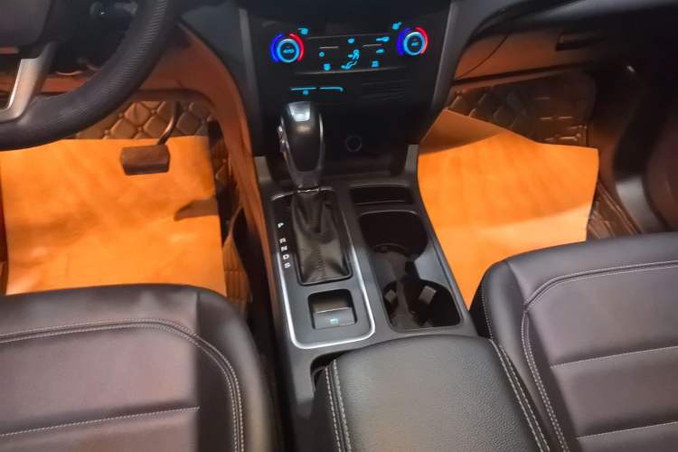 Used Ford Kuga 2019 EcoBoost 180 Two-Wheel-Drive Platinum Edition China VI Standard
