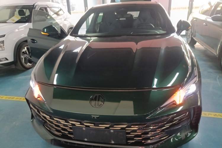 Used MG 7 2023 2.0T Automatic Trophy+ Ignition Glory Edition
