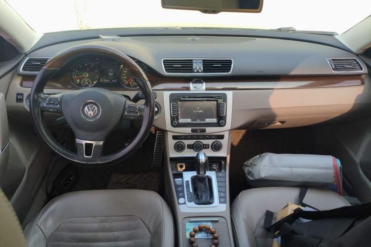 Used Volkswagen Magotan 2015 Revised Version 2.0 TSI Prestige Edition