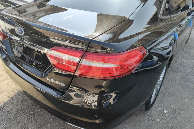 Used Ford Taurus 2015 EcoBoost 245 Luxury Model