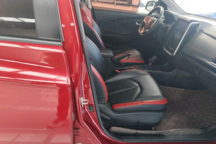 Used Luxgen U5 SUV 2017 1.6L CVT Prestige Edition
