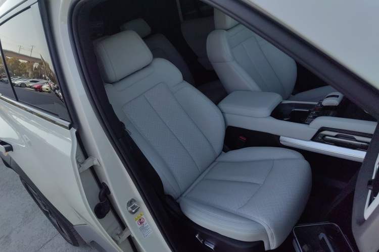 Used  Titanium 3 2025 501KM All-Wheel Drive Intelligent Driving Ultra Version