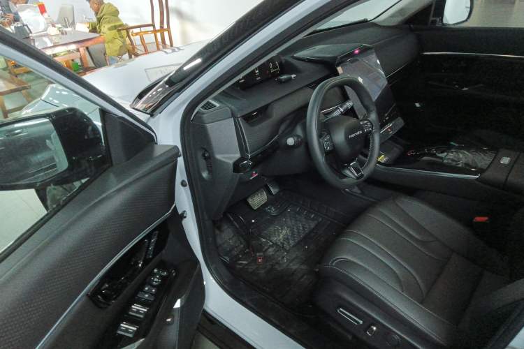 Used Honda P7 2025 Rear-Drive Long-Range Pro