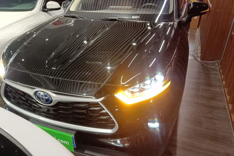 Used Toyota Highlander 2022 Dual-Engine 2.5L Four-Wheel Drive Prestige Version 7 Seats