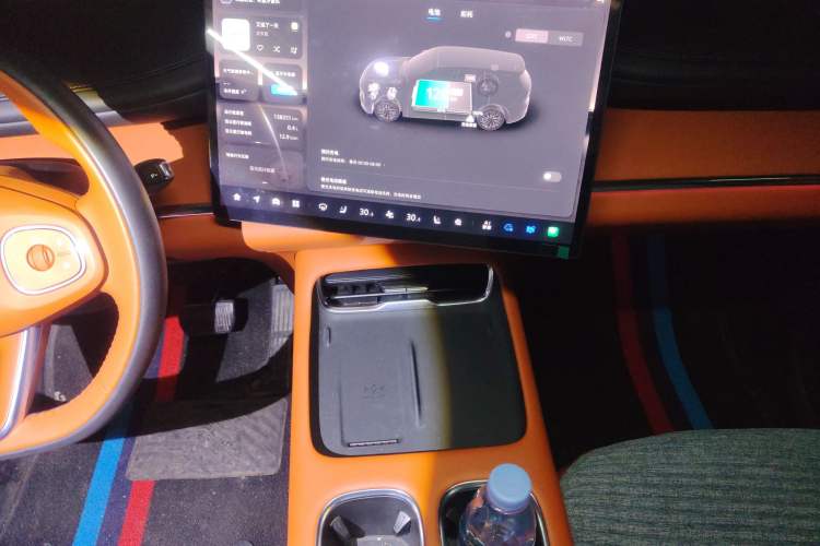 Used  Q07 2025 215 Flagship PLUS