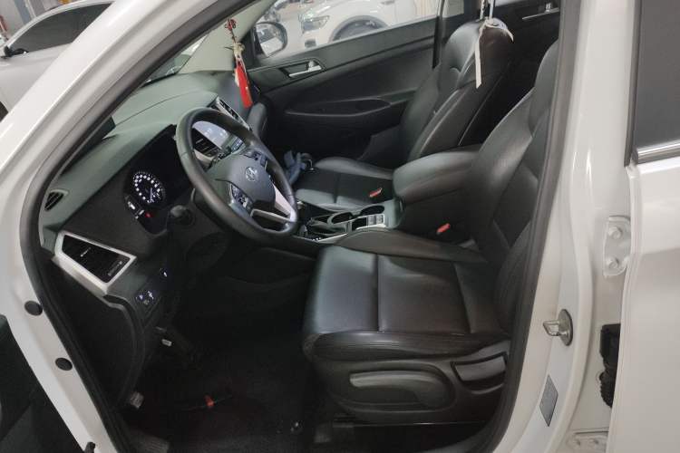 Used Hyundai Tucson 2015 1.6T Dual-Clutch Two-Wheel-Drive Smart Model
