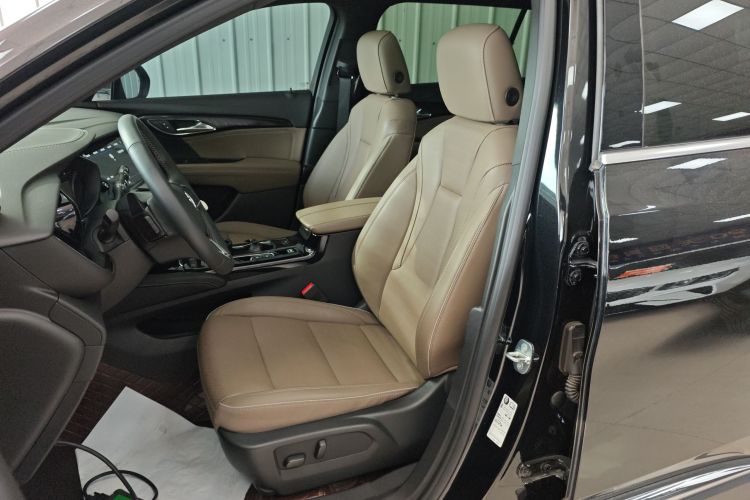 Used Buick Envision 2022 Encore Plus 652T Five-Seat Luxury Model