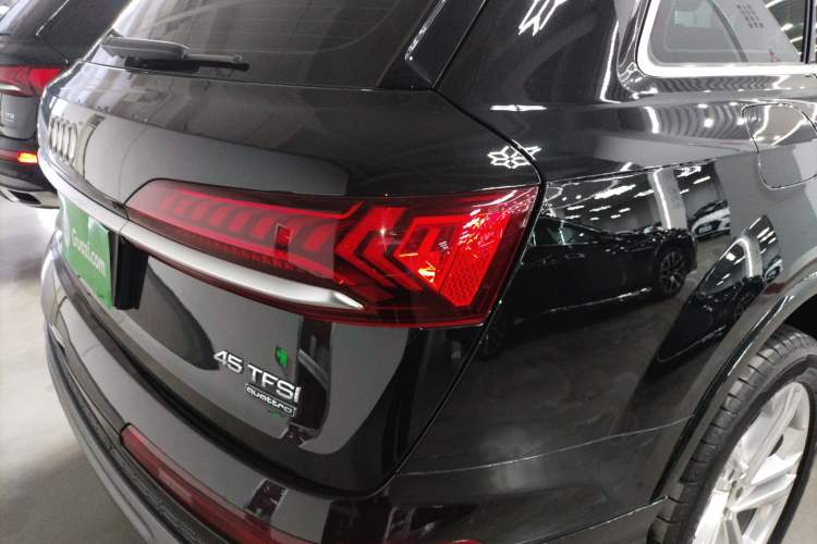 Used Audi Q7 2023 45 TFSI quattro S line Sport model