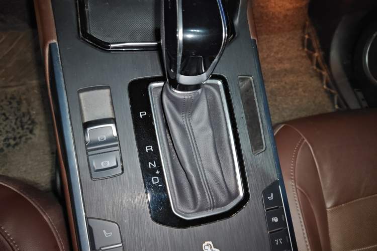 Used Wey VV5 2017 2.0T Flagship Edition
