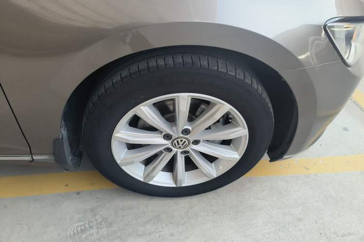 Used Volkswagen Magotan 2017 330TSI DSG Leading Model
