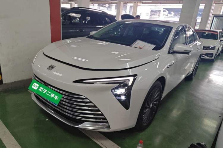 Used Buick LaCrosse 2025 28T Platinum Edition
