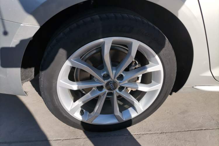 Used Audi A4L 2019 40 TFSI Fashion Edition China VI Emission Standard
