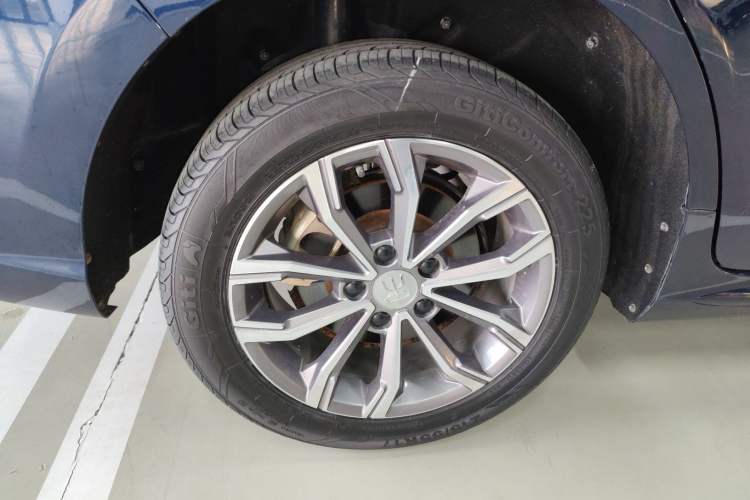 Used BYD Song MAX 2019 1.5T Automatic Smart Connect Ruiyi Sunroof Model 7 Seats China V Emission Standard
