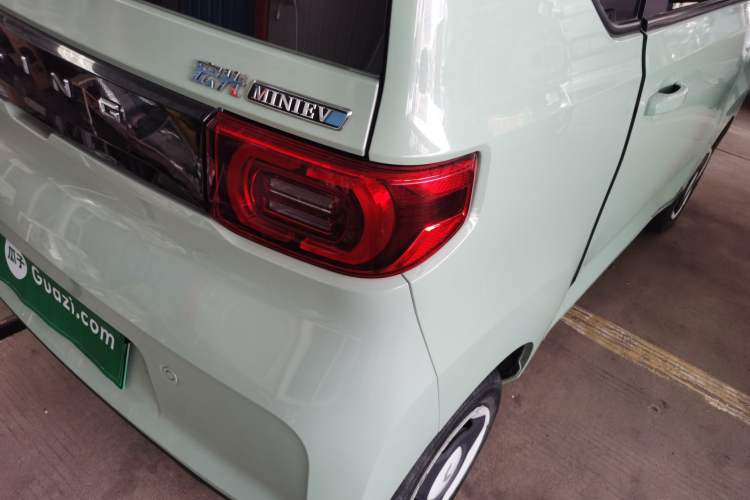 Used Wuling Hongguang MINIEV 2021 Macaron Fashion Model Lithium Iron Phosphate