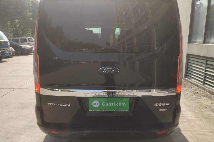 Used Ford Tourneo Custom 2017 2.0T Automatic Elite Version
