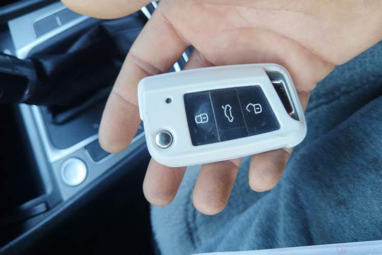 Used Volkswagen Golf 2016 230TSI Automatic Luxury Version
