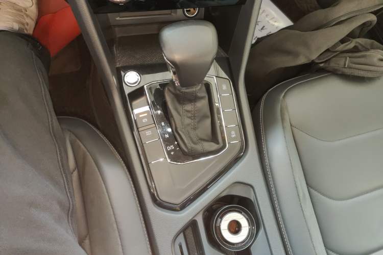 Used Volkswagen Tiguan L 2021 330TSI Automatic Two-Wheel Drive Smart Edition