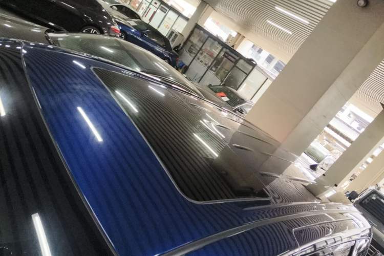 Used Buick GL8 2023 Facelifted Land Cruiser Executive Luxury Version
