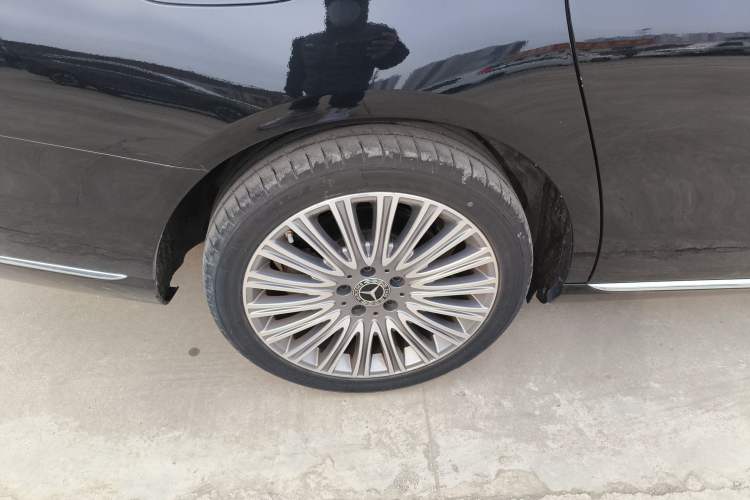 Used Mercedes-Benz E-Class 2020 E 300 L Stylish Model
