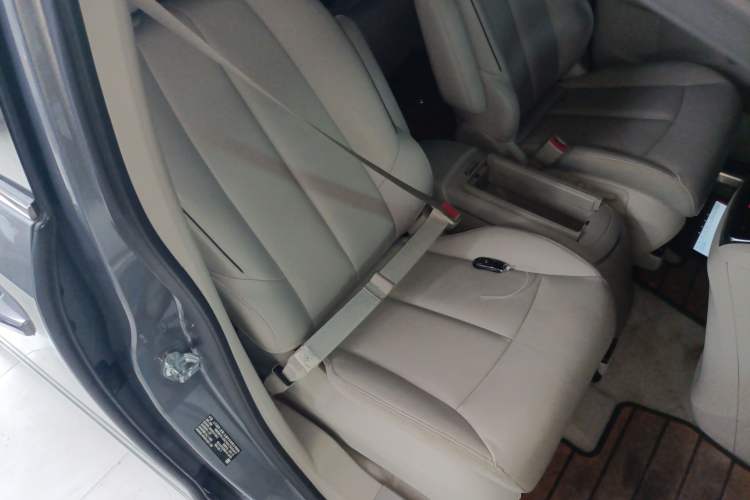 Used Buick GL8 2021 Land Cruiser Executive 652T Premium Model