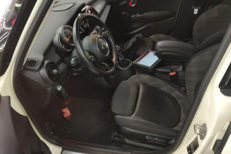 Used  MINI 2016 1.5T COOPER Five-Door Edition