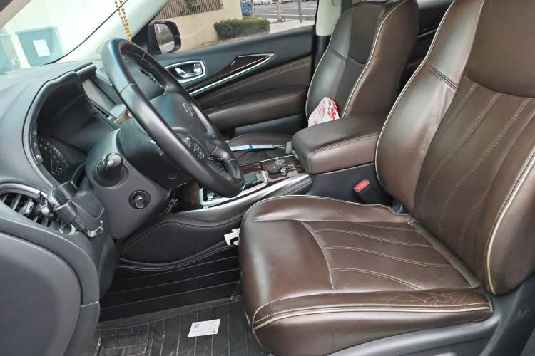 Used Infiniti QX60 2016 2.5 S/C Hybrid Two-Wheel-Drive Excellence Edition China V Standard
