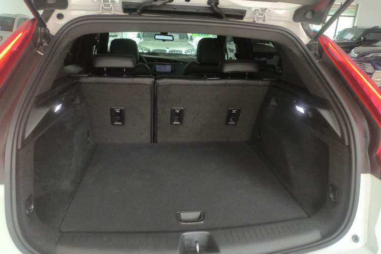 Used Cadillac XT4 2018 28T Two-Wheel Drive Tech Version