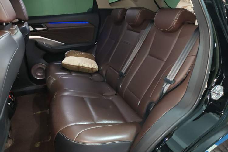 Used Wey VV6 2021 2.0T Two-Wheel Drive Smart Plus