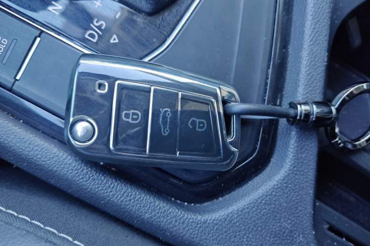 Used Volkswagen Tiguan L 2017 330TSI Automatic Two-Wheel Drive Luxury Edition
