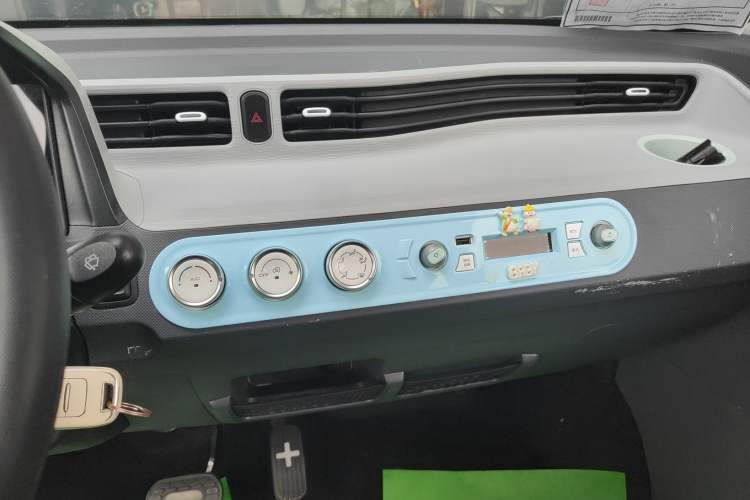 Used Wuling Hongguang MINIEV 2021 Macaron Fashion Model Lithium Iron Phosphate