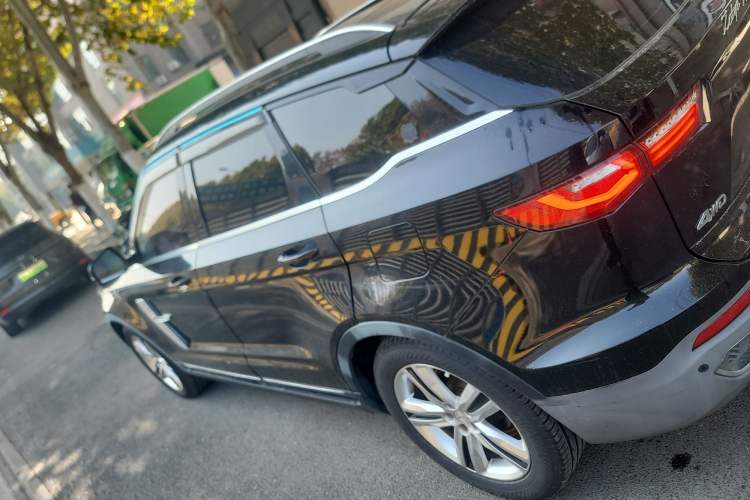 Used Zotye T700 2017 1.8T Dual-Clutch Prestige Model
