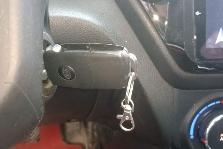 Used Kia K2 2012 Hatchback 1.4L MT Cool Edition Commemorative Model
