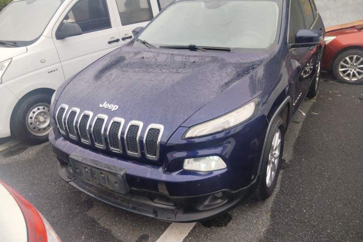 Used  Cherokee 2016 2.0L Superior Edition
