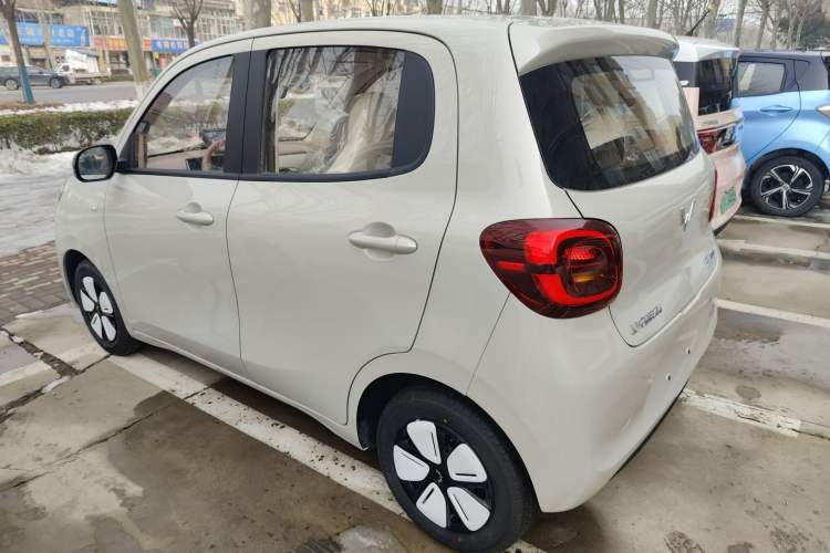 Used Wuling Hongguang MINIEV 2025 Four-Door Version Advanced Edition