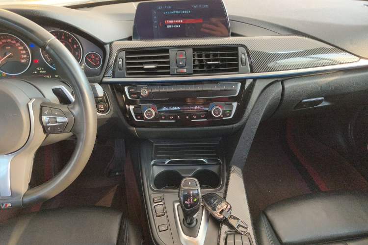 TDK.VehicleDetails.img