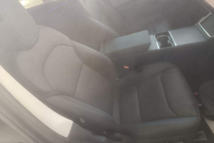 Used Tesla Model Y 2025 Rear-Wheel-Drive Version